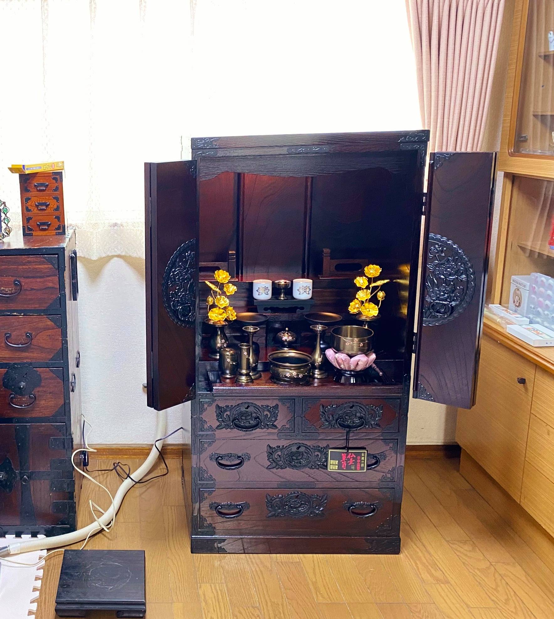 仙台仏壇のある暮らし | 仙台箪笥専門店 欅（けやき）産業株式会社
