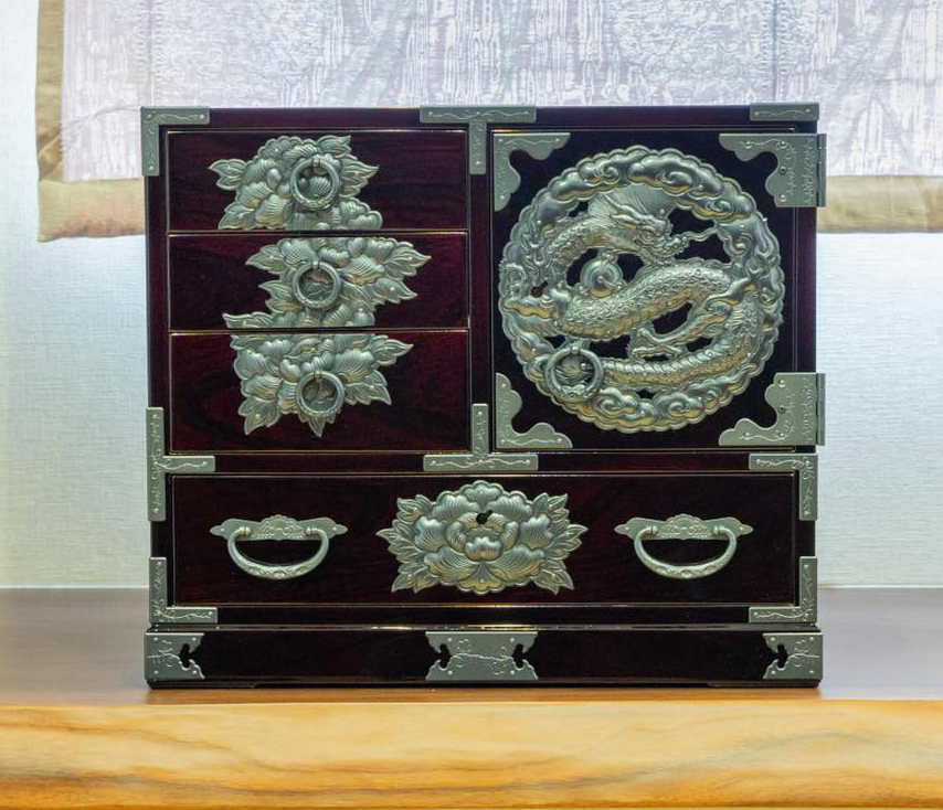 彫金手打金具の仙台小箪笥 宮城県S様 | 仙台箪笥専門店 欅（けやき